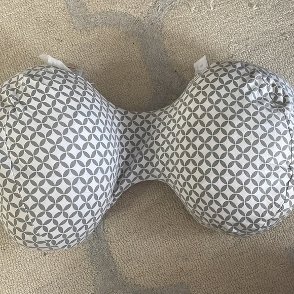 Side sleeper pregnancy pillow - Picture 4 of 4